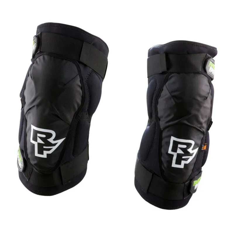 Race Face Ambush D30 Knee Guards in Black 