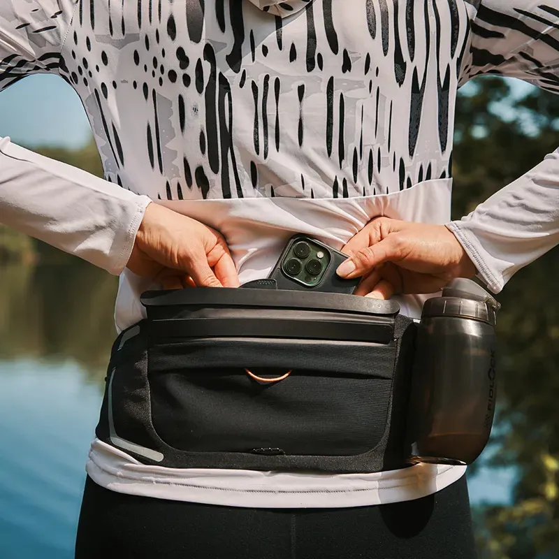 Fidlock Single Bottle Hip Belt in Black-2