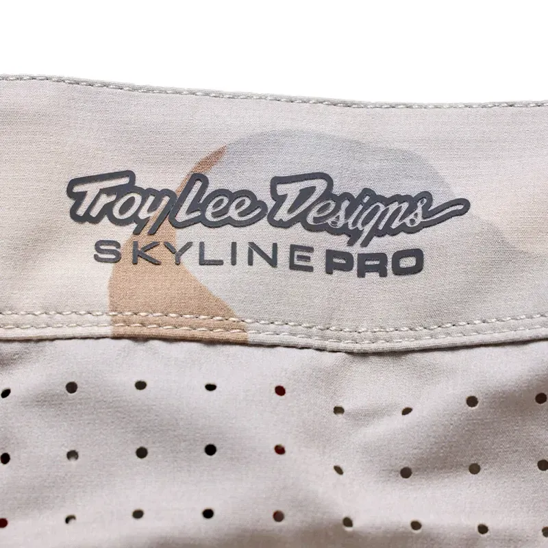 Troy Lee Designs Skyline Pro Flow Camo Shorts Shell in Pumice-4