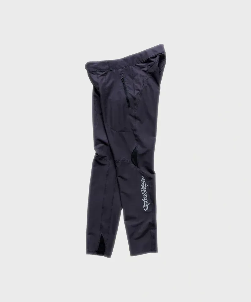 Troy Lee Designs Skyline Pro Flow Camo Trousers in Carbon