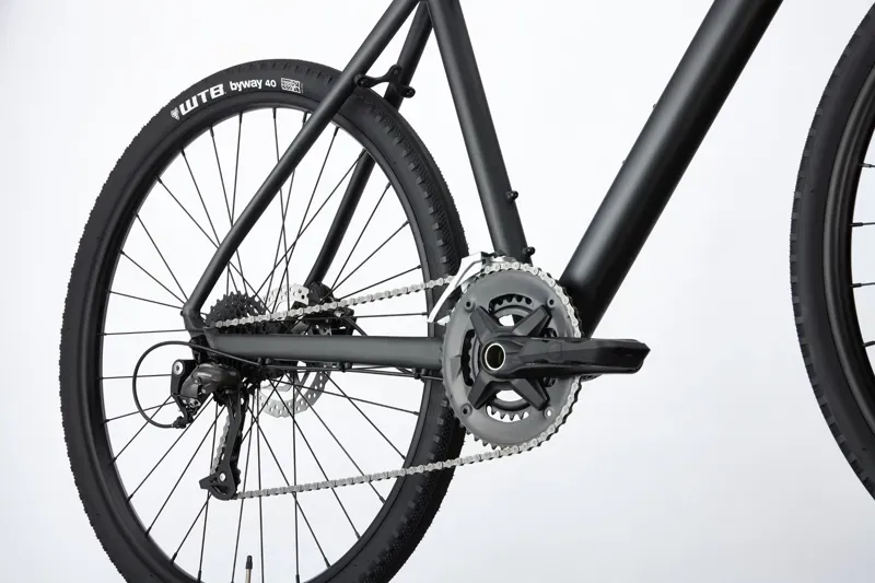 Cannondale Bad Boy 2 Hybrid City Bike in Black-4