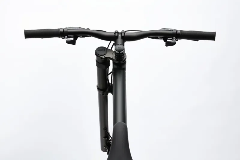 Cannondale Bad Boy 3 Hybrid City Bike in Black-1