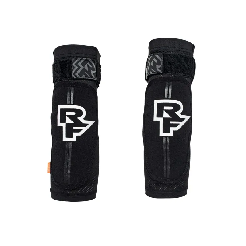 2022 Race Face Indy Elbow Guard in Stealth