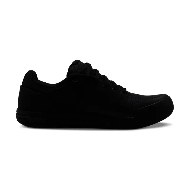 Fox Union Canvas Shoes in Black-4