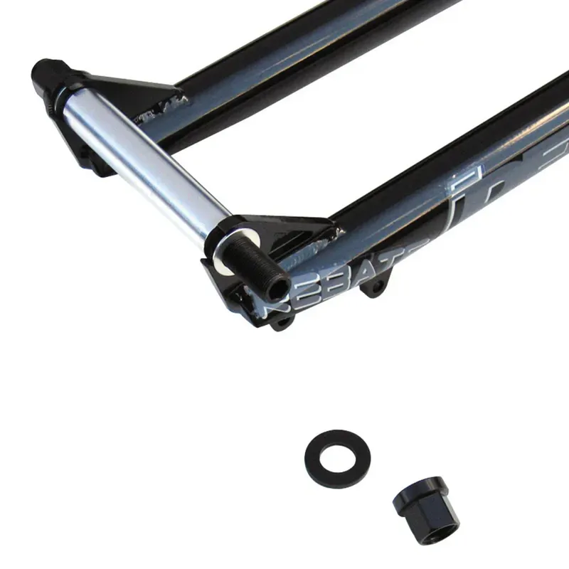Identiti Rebate 1420 Axle Kit in Black