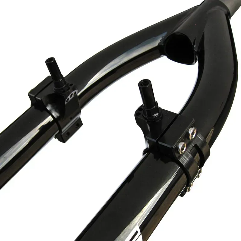 Identiti Rebate V-adaptors in Black