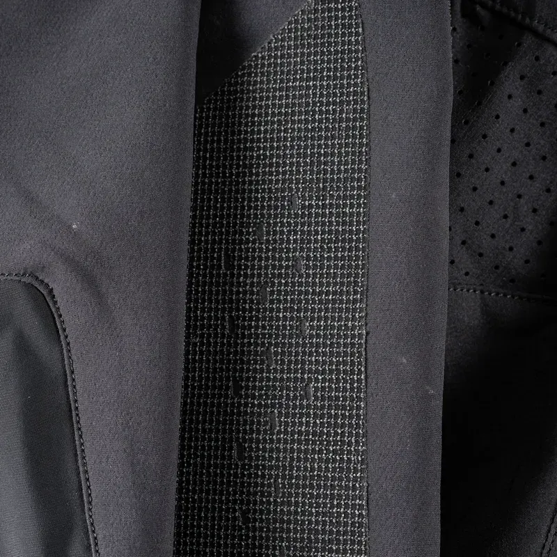 Leatt Gravity 3.0 MTB Pants in Stealth Black/Grey-2