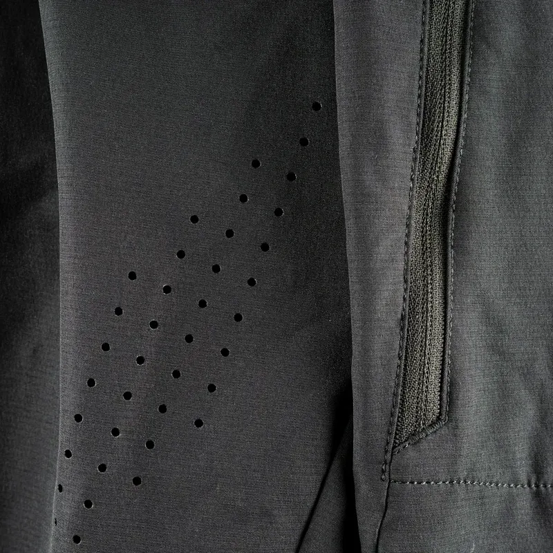 Leatt Women's Trail MTB 2.0 MTB Shorts in Ghost Black-2