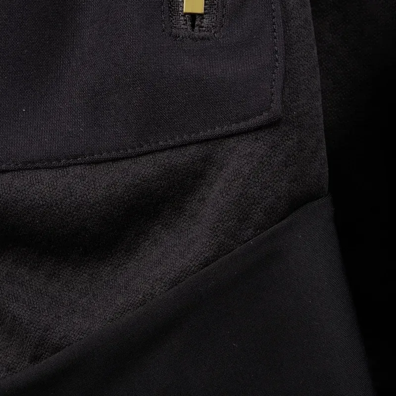 Leatt Endurance 3.0 MTB Long Sleeve Jersey in Black-3