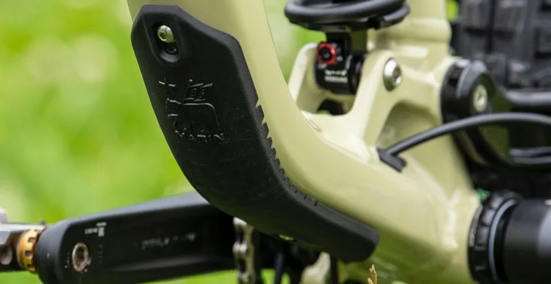 Marin Alpine Trail XR Mountain Bike 29 In Tan Black And Red-4