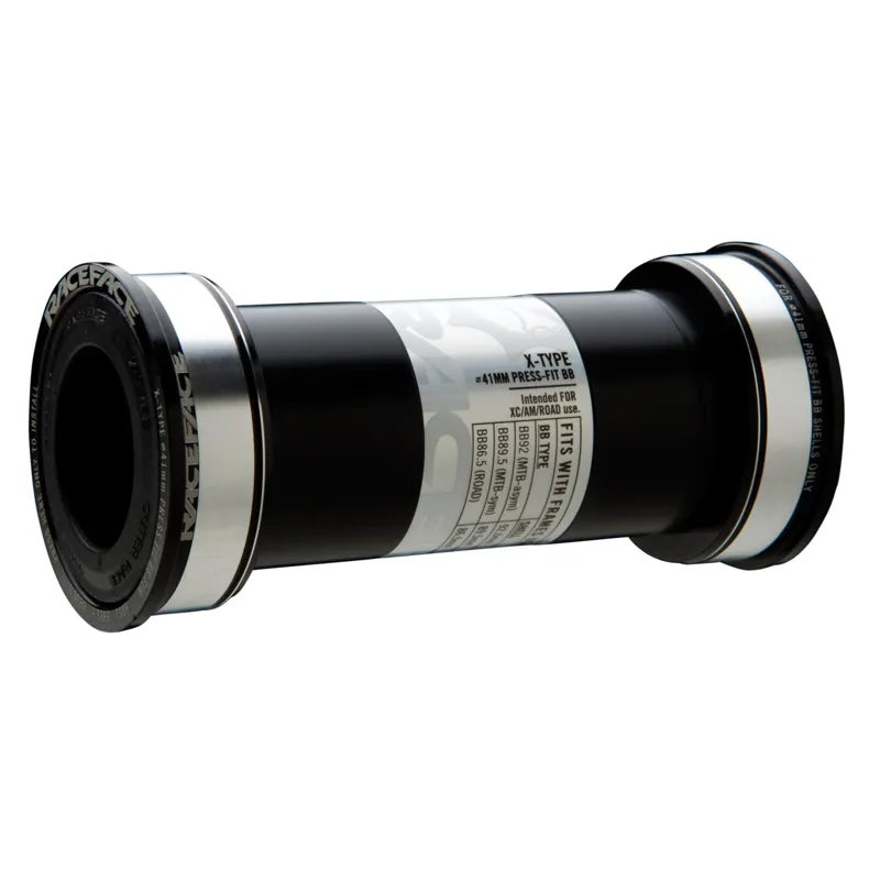 Race Face Cinch Bottom Bracket in Black