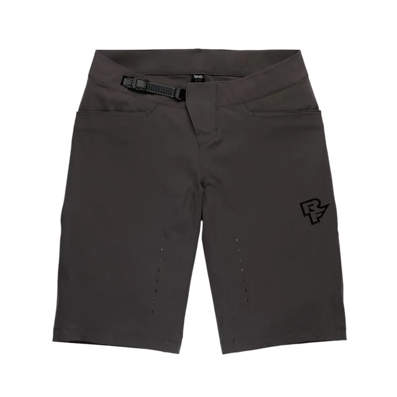Race Face Traverse Shorts in Charcoal