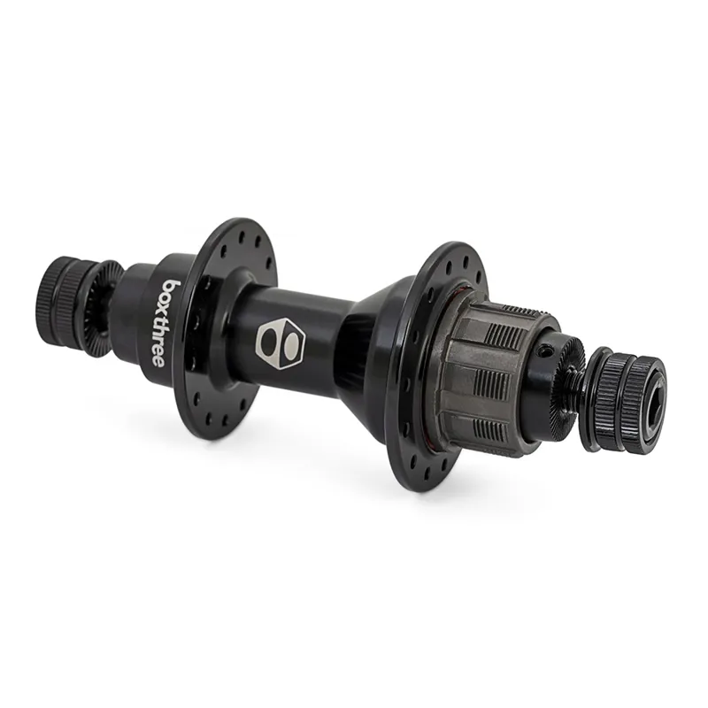 Box Three Expert Hub Black 28h rear