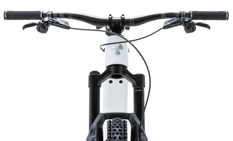 Nukeproof Megawatt 297 RS Carbon White SRAM Eagle XO AXS-3