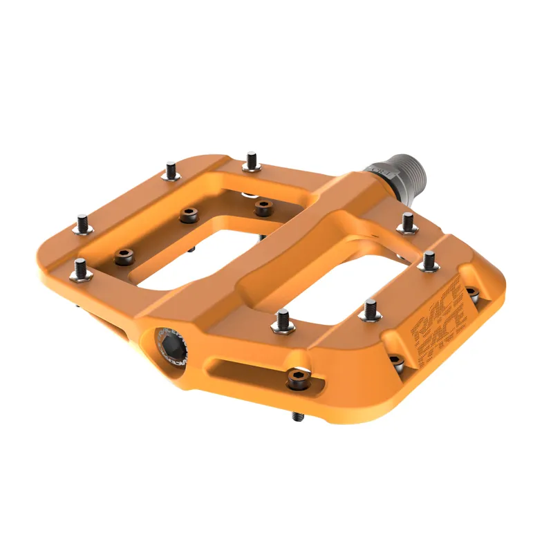Race Face Chester Pedals in Orange-3