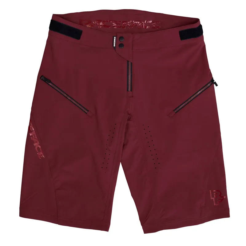 Race Face Indy Shorts in Red