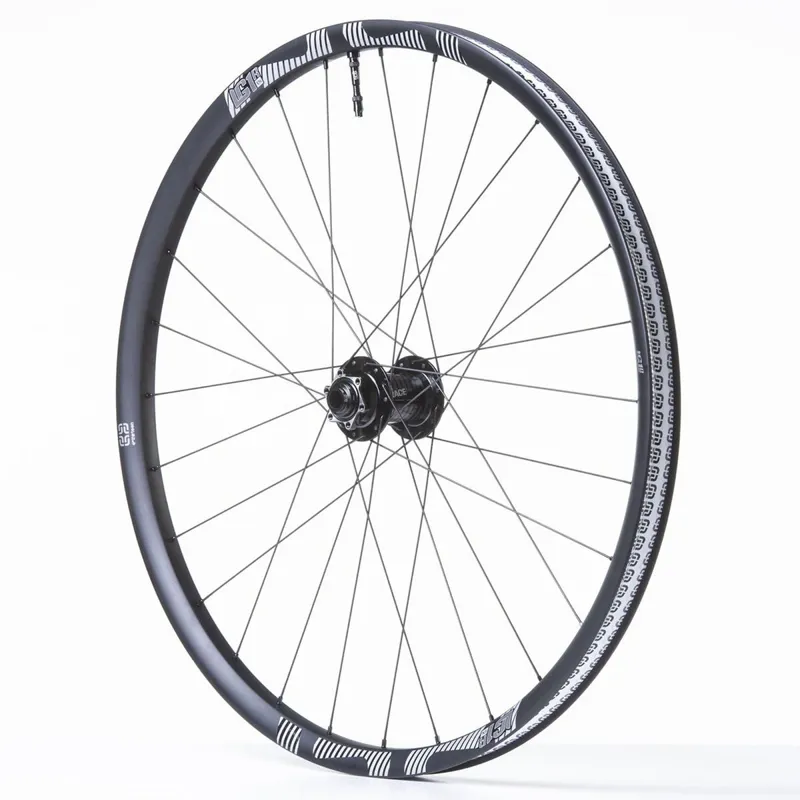 Ethirteen LG1 Race Carbon Enduro Front Wheel Black 29