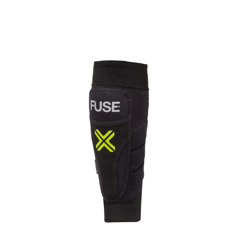 Fuse Omega Shin Whip Pad Black Yellow
