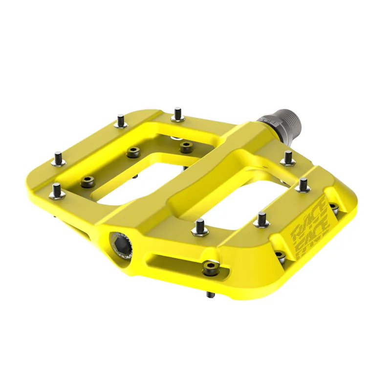 Race Face Chester Pedal Yellow-1