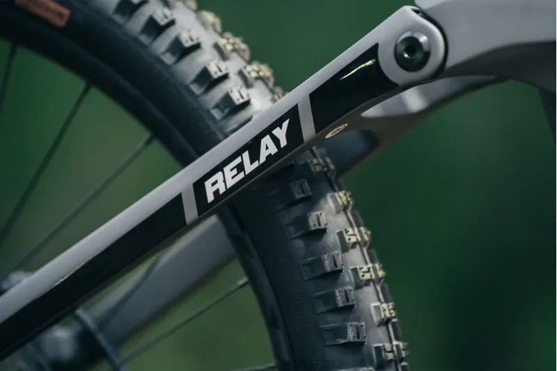 Transition Relay Carbon XX AXS Electric Mountain Bike in Oxide Grey-4