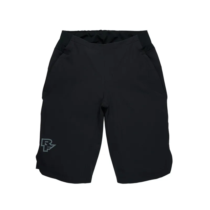 Race Face Traverse Womens Shorts in Black 