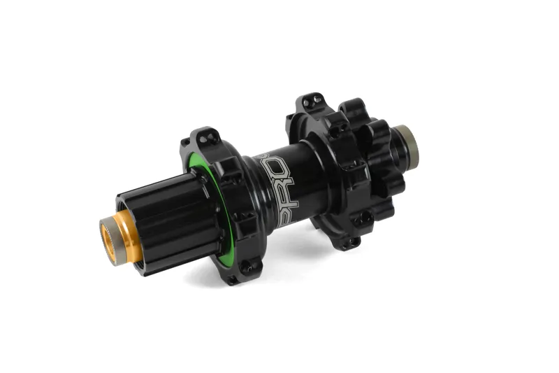Hope S-Pull Pro 4 32H 135mm - 10mm Rear Hub in Black