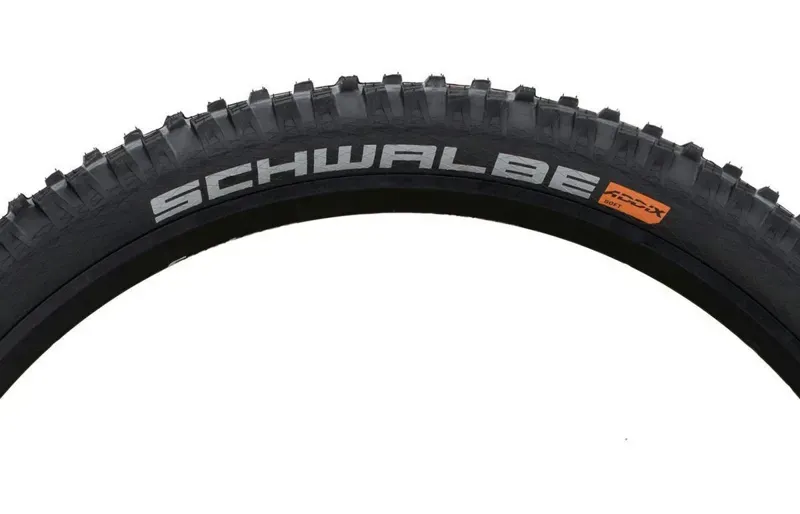 Schwalbe Magic Mary 29x2.40-inch Trail Soft TLR Tyre in Black-3