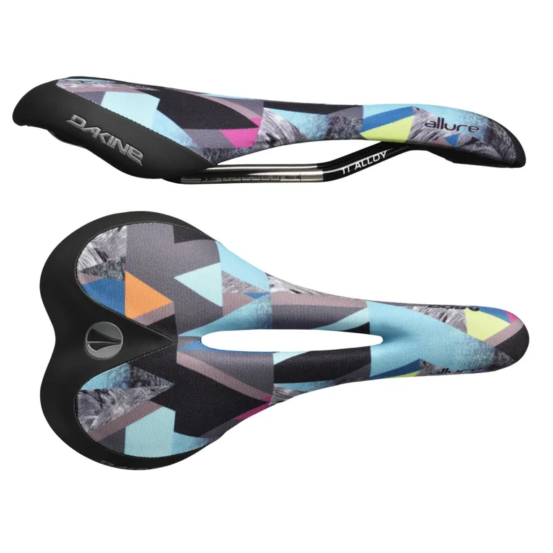 SDG Allure Womens Dakine Steffi Marth Saddle in Black