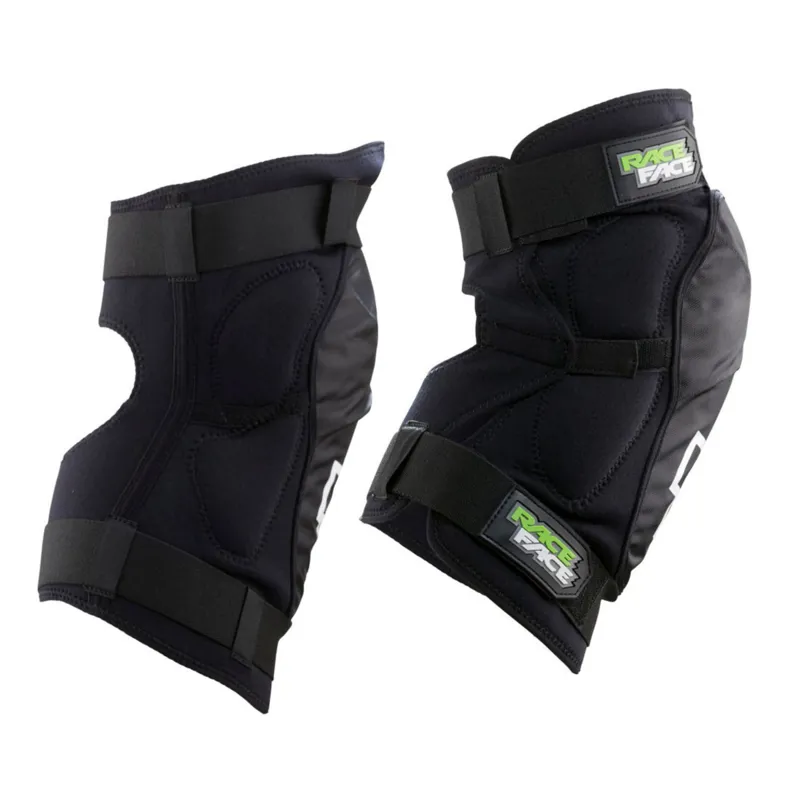 Race Face Ambush D30 Knee Guards in Black