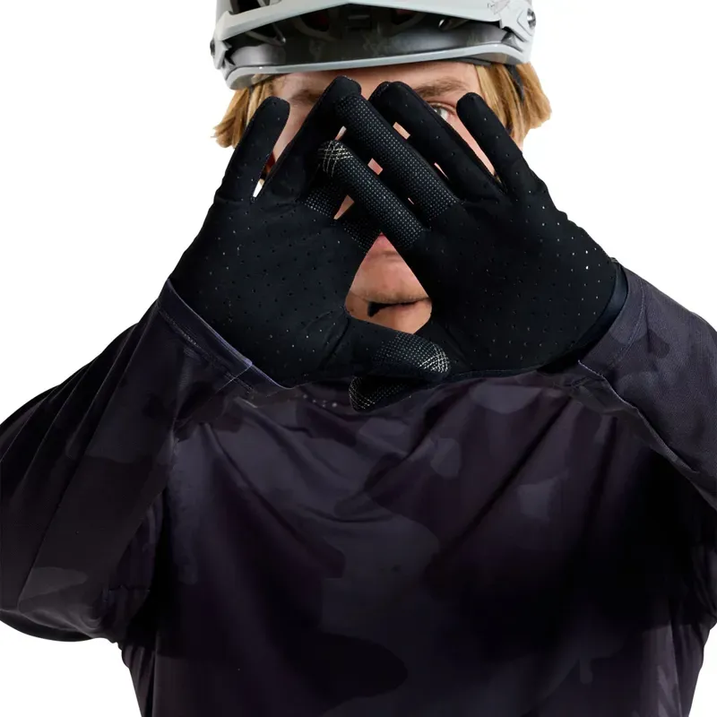 Troy Lee Designs Ace Gloves in Scrubland Black-2