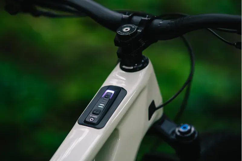 Transition Regulator CX Carbon Deore eMountain Bike in Glacier White-5