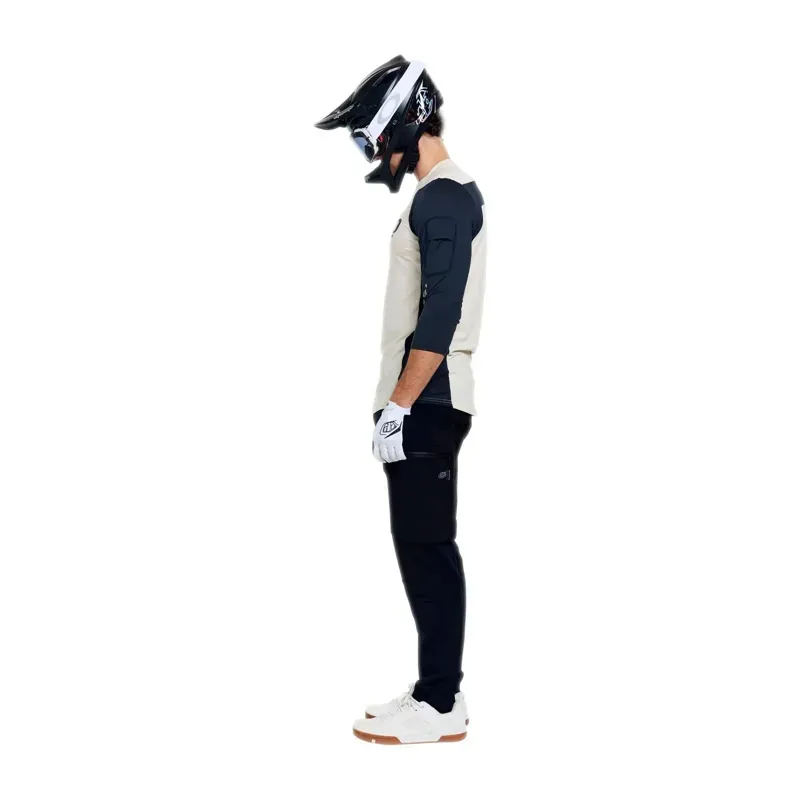 Troy Lee Designs Ruckus Jersey in Wings Pumice-11