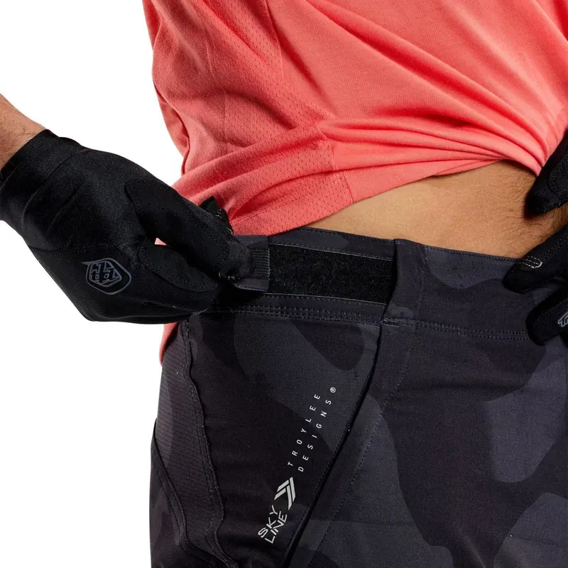 Troy Lee Designs Skyline Trousers in Scrubland Carbon-4