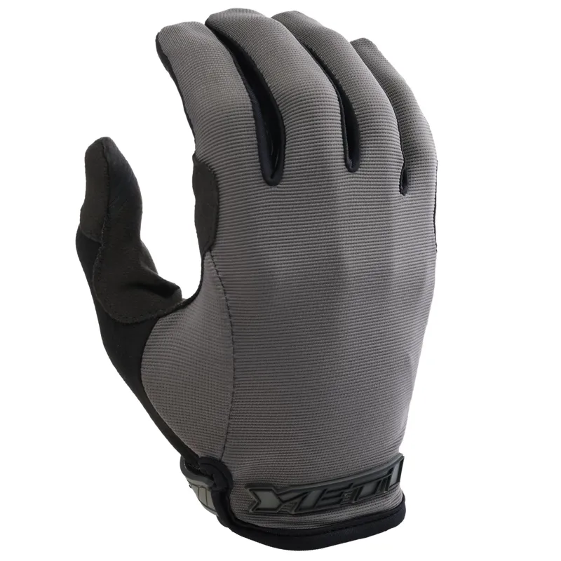 Yeti Maverick Gloves in Gunmetal